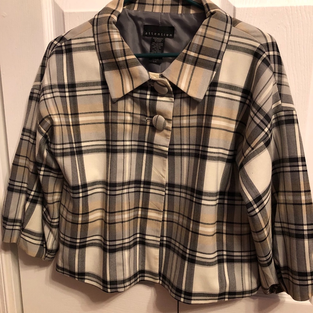 Lightweight waist length jacket